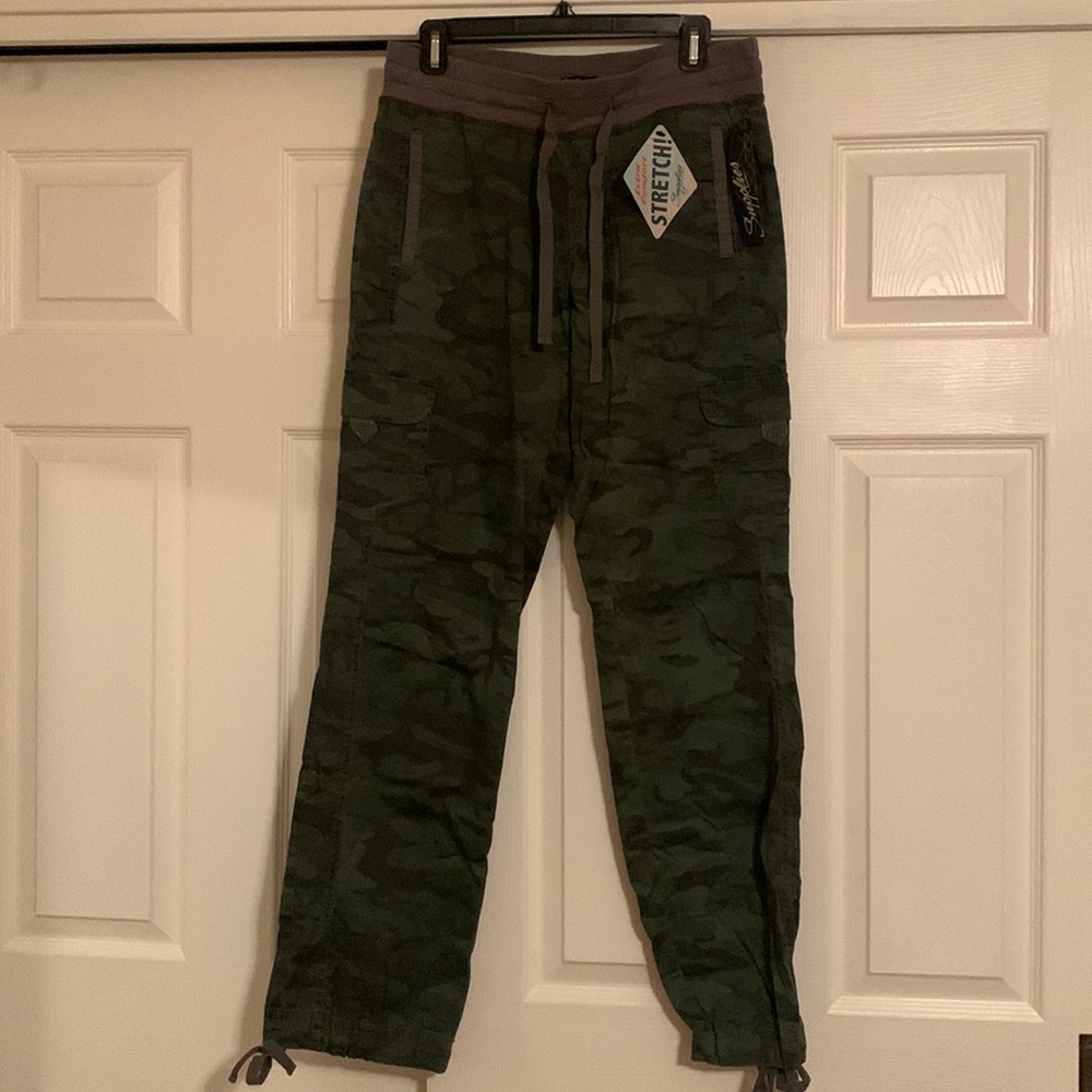 Women’s Camo Cargo Pants Sz 6